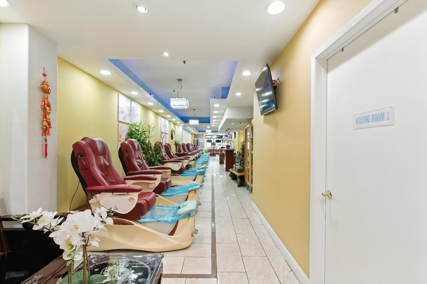 Detail Gallery Image 14 of 37 For 734 14th St #1,  San Francisco,  CA 94114 - – Beds | – Baths