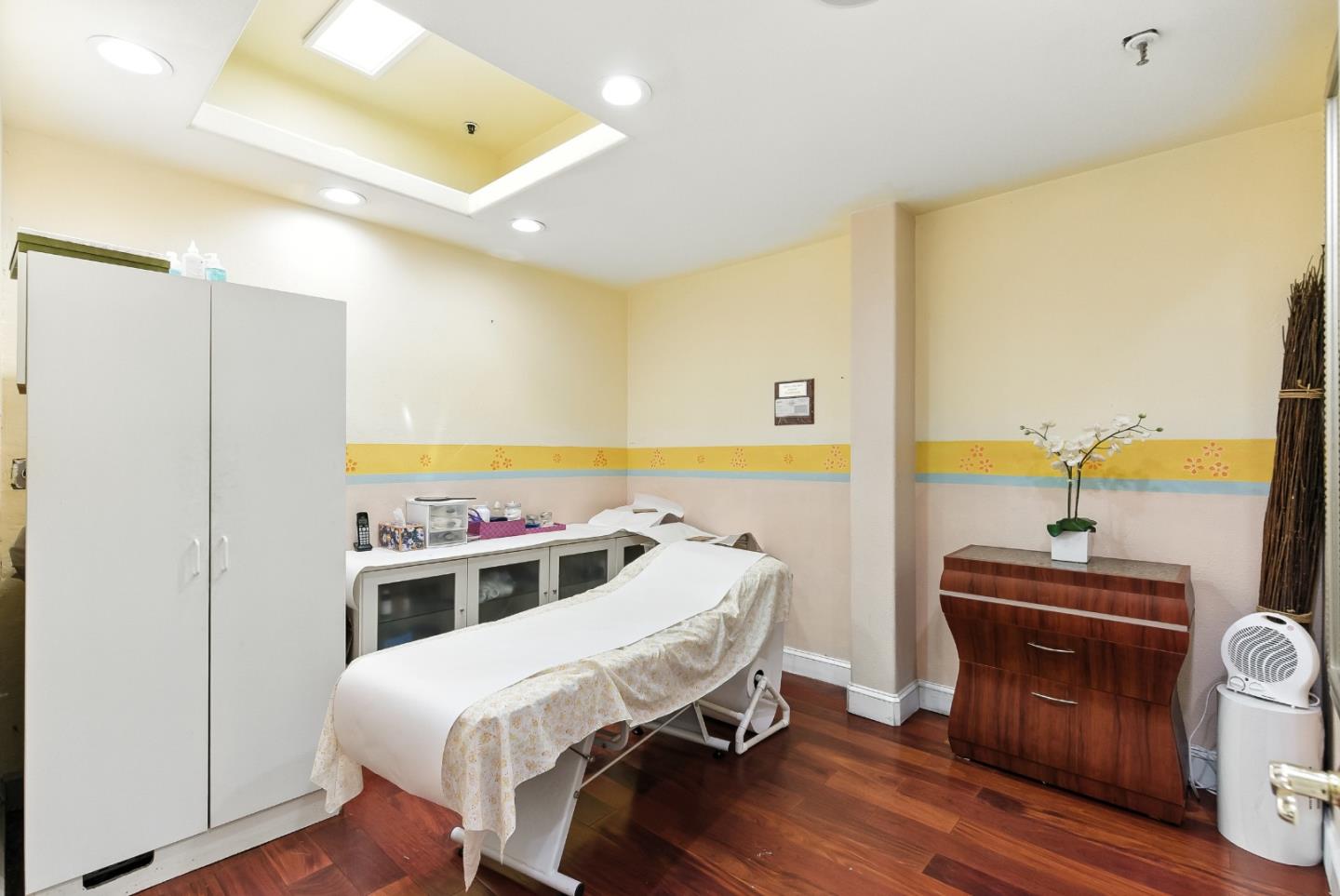 Detail Gallery Image 23 of 37 For 734 14th St #1,  San Francisco,  CA 94114 - – Beds | – Baths