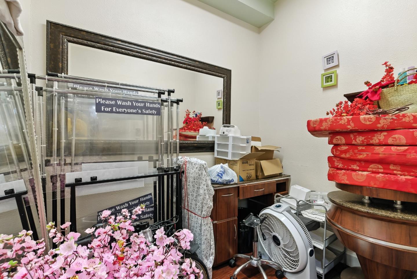 Detail Gallery Image 27 of 37 For 734 14th St #1,  San Francisco,  CA 94114 - – Beds | – Baths