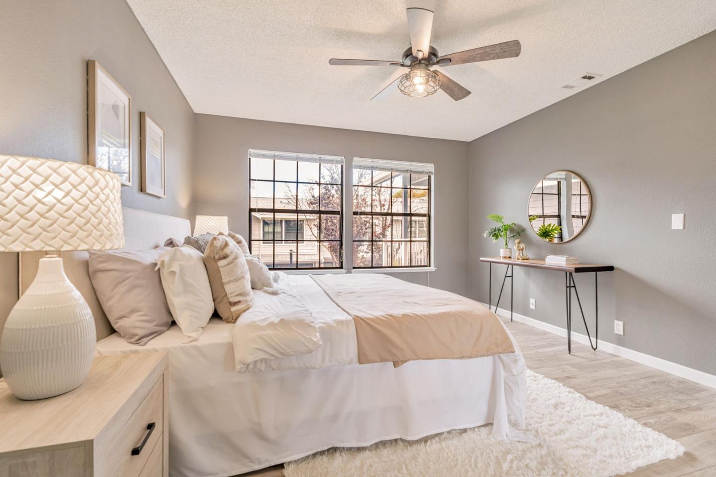 Detail Gallery Image 15 of 37 For 1542 Vista Del Sol, San Mateo,  CA 94404 - 2 Beds | 2 Baths