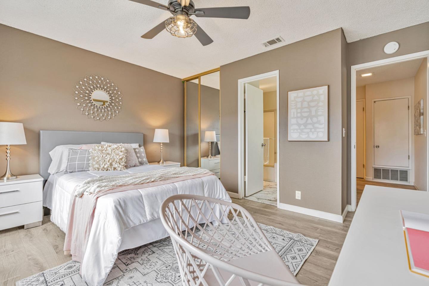 Detail Gallery Image 22 of 37 For 1542 Vista Del Sol, San Mateo,  CA 94404 - 2 Beds | 2 Baths