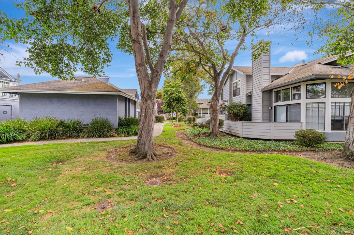 Detail Gallery Image 32 of 37 For 1542 Vista Del Sol, San Mateo,  CA 94404 - 2 Beds | 2 Baths