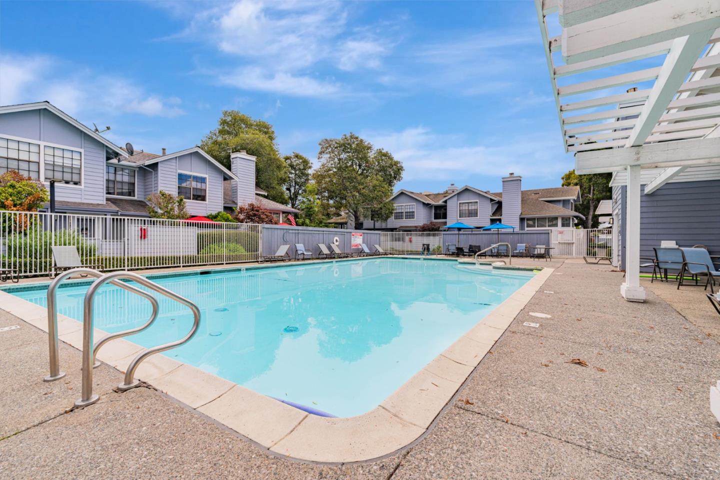 Detail Gallery Image 35 of 37 For 1542 Vista Del Sol, San Mateo,  CA 94404 - 2 Beds | 2 Baths