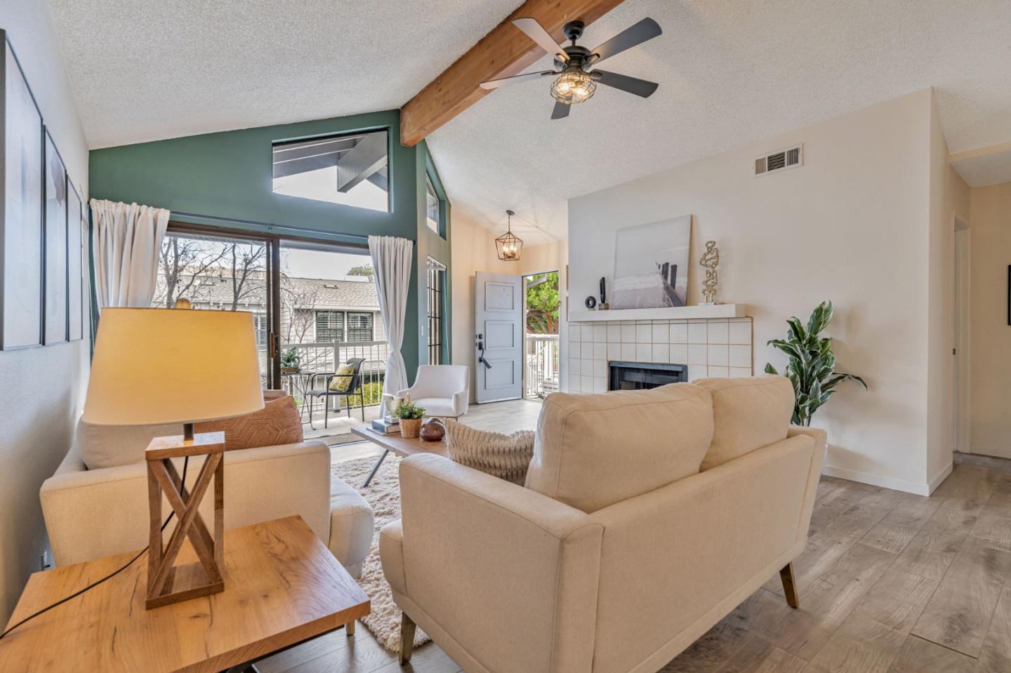 Detail Gallery Image 7 of 37 For 1542 Vista Del Sol, San Mateo,  CA 94404 - 2 Beds | 2 Baths