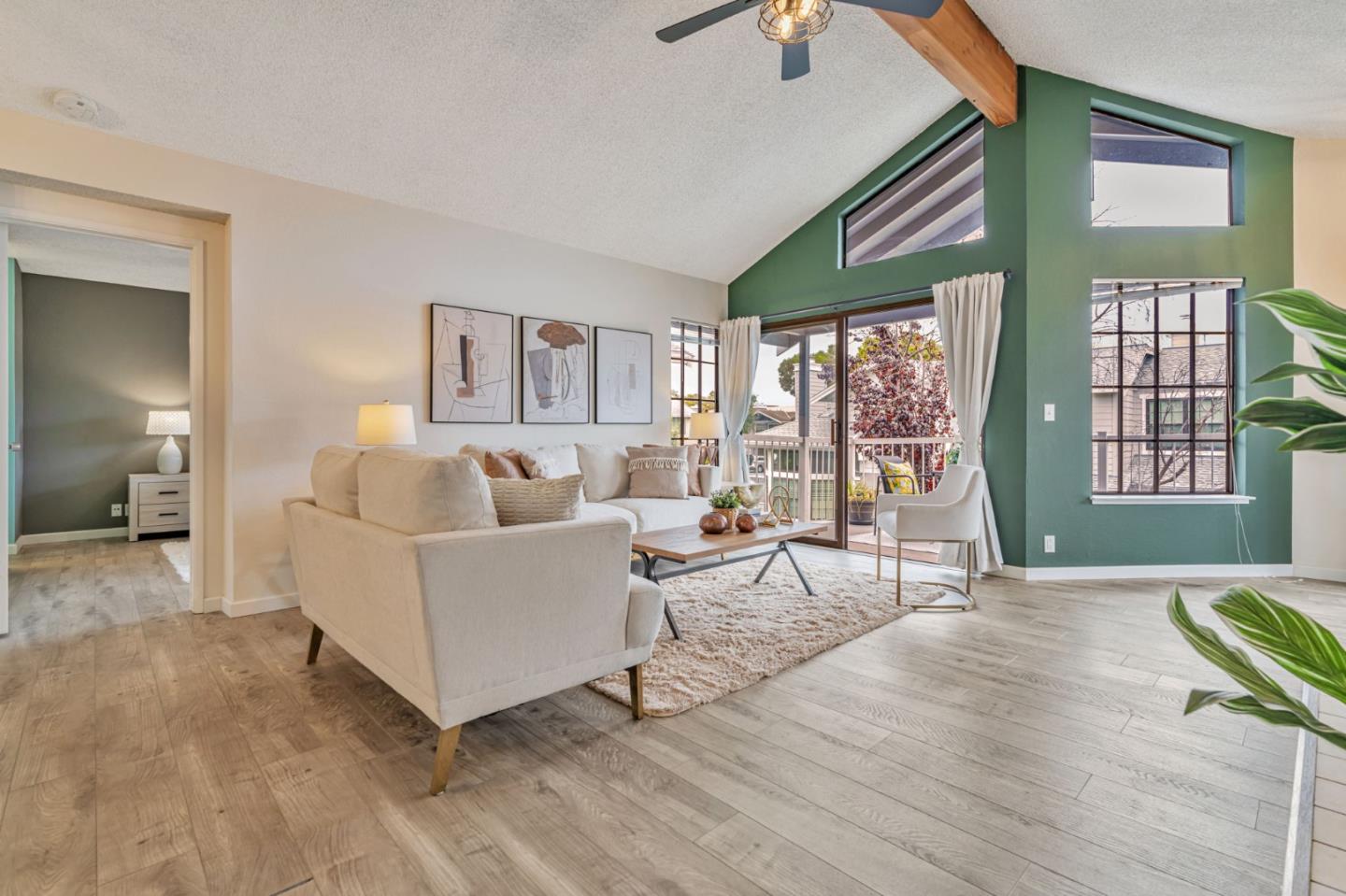 Detail Gallery Image 8 of 37 For 1542 Vista Del Sol, San Mateo,  CA 94404 - 2 Beds | 2 Baths