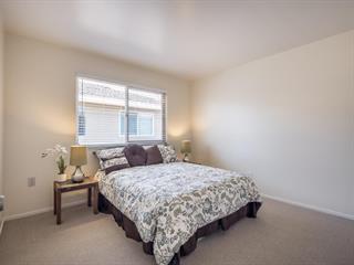 Detail Gallery Image 5 of 7 For 1470 42nd Ave #2,  Capitola,  CA 95010 - 2 Beds | 1 Baths
