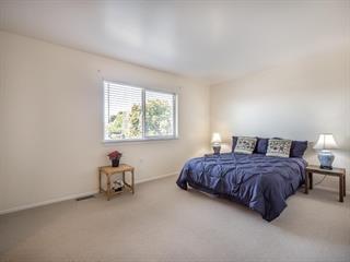 Detail Gallery Image 6 of 7 For 1470 42nd Ave #2,  Capitola,  CA 95010 - 2 Beds | 1 Baths