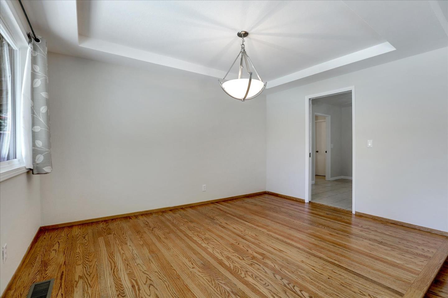 Detail Gallery Image 15 of 50 For 2720 Diericx Dr, Mountain View,  CA 94040 - 4 Beds | 2 Baths