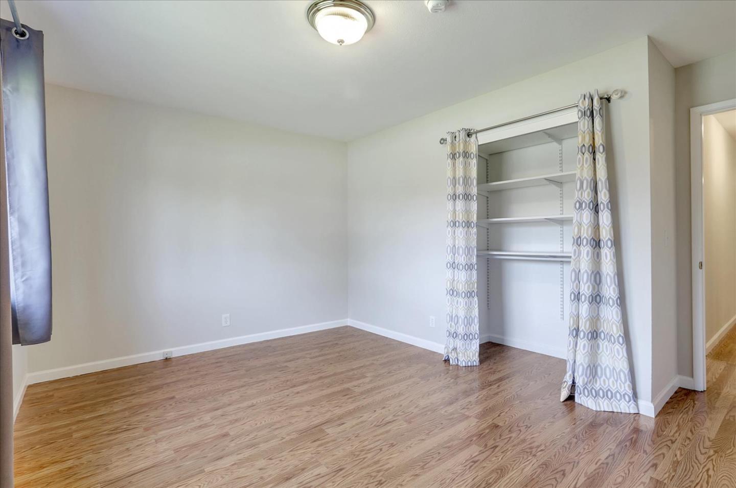 Detail Gallery Image 29 of 50 For 2720 Diericx Dr, Mountain View,  CA 94040 - 4 Beds | 2 Baths