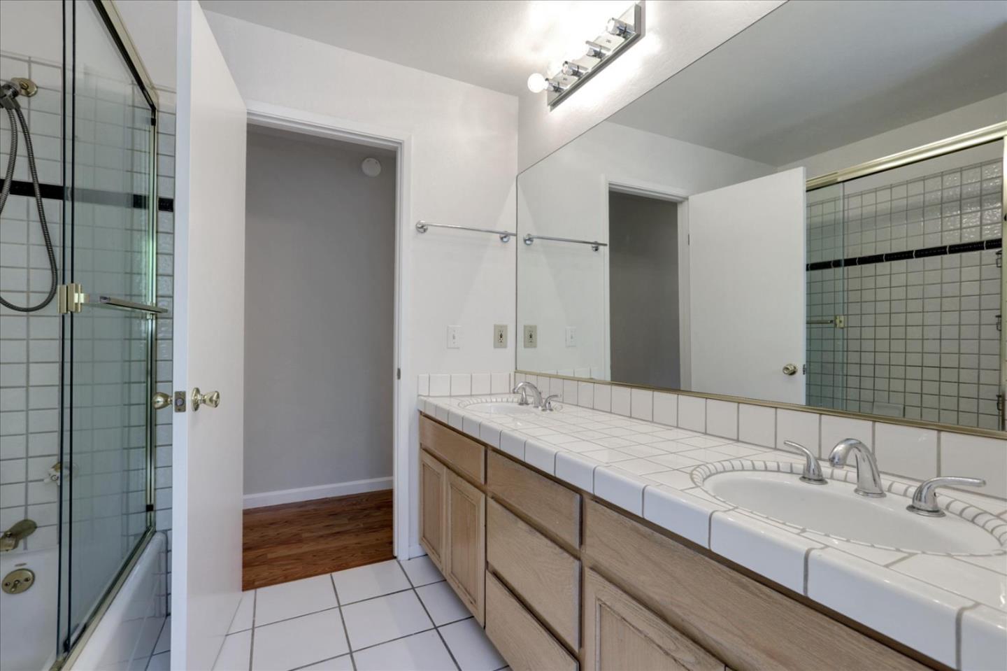 Detail Gallery Image 37 of 50 For 2720 Diericx Dr, Mountain View,  CA 94040 - 4 Beds | 2 Baths