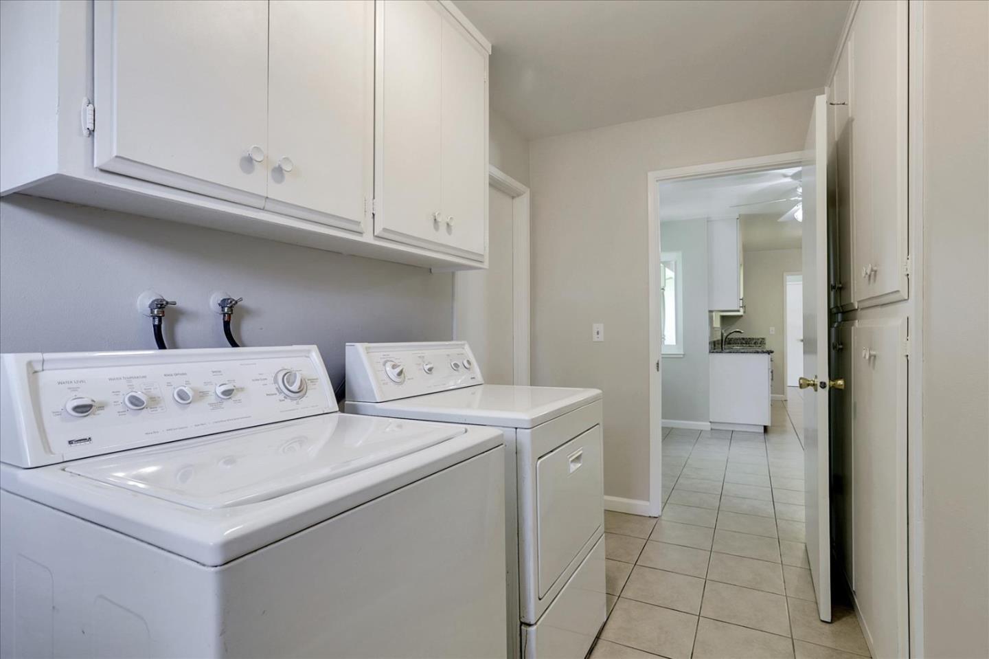 Detail Gallery Image 42 of 50 For 2720 Diericx Dr, Mountain View,  CA 94040 - 4 Beds | 2 Baths