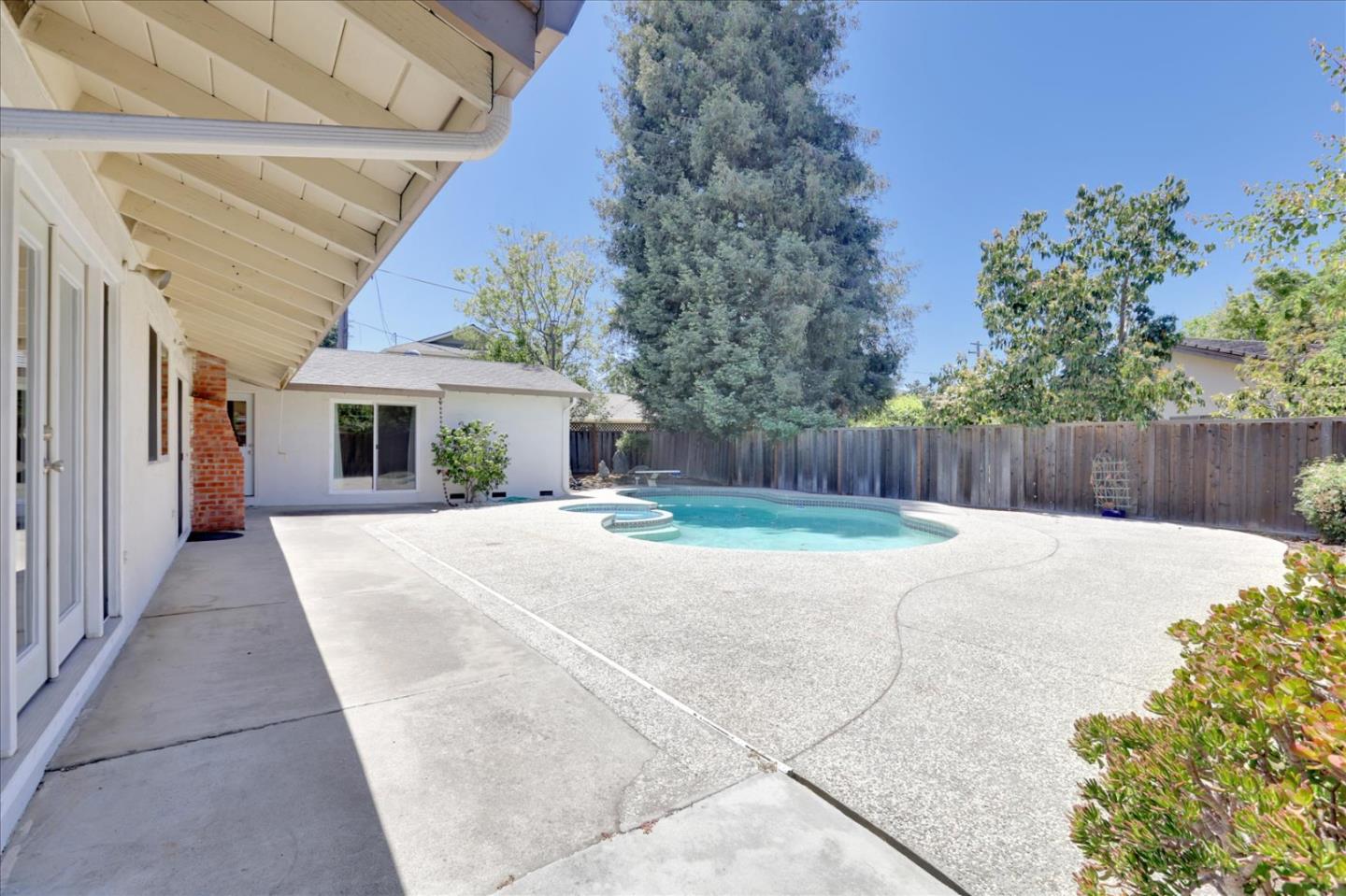 Detail Gallery Image 45 of 50 For 2720 Diericx Dr, Mountain View,  CA 94040 - 4 Beds | 2 Baths