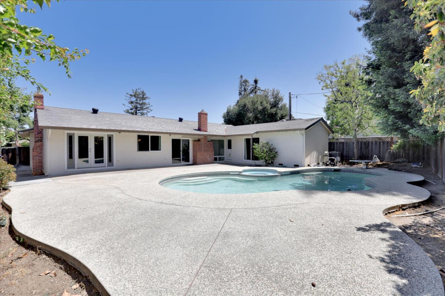 Detail Gallery Image 46 of 50 For 2720 Diericx Dr, Mountain View,  CA 94040 - 4 Beds | 2 Baths