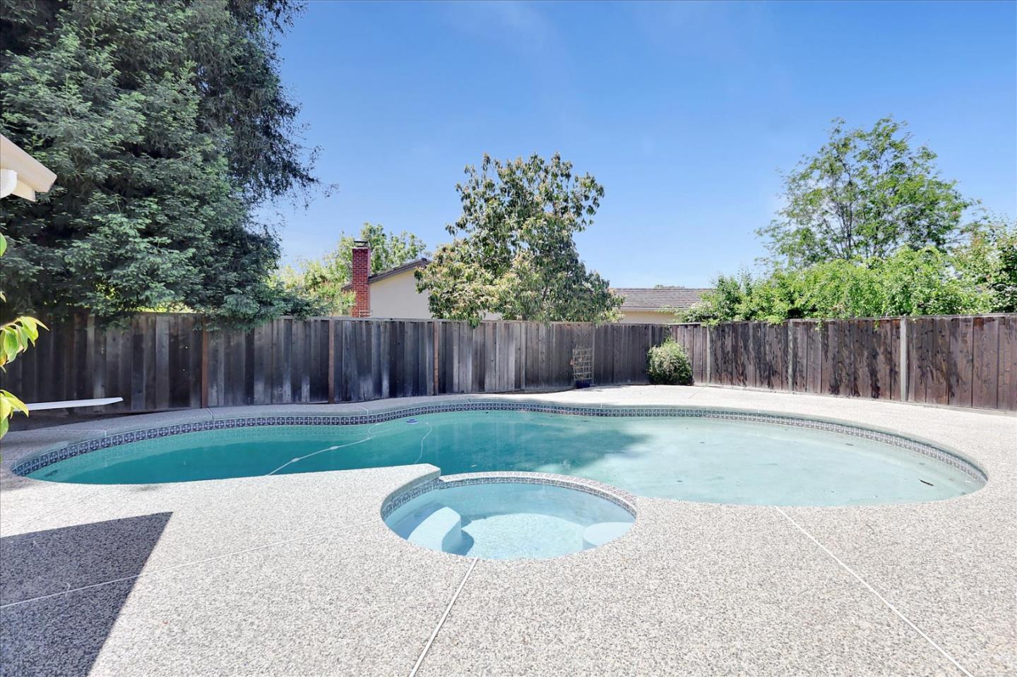 Detail Gallery Image 50 of 50 For 2720 Diericx Dr, Mountain View,  CA 94040 - 4 Beds | 2 Baths