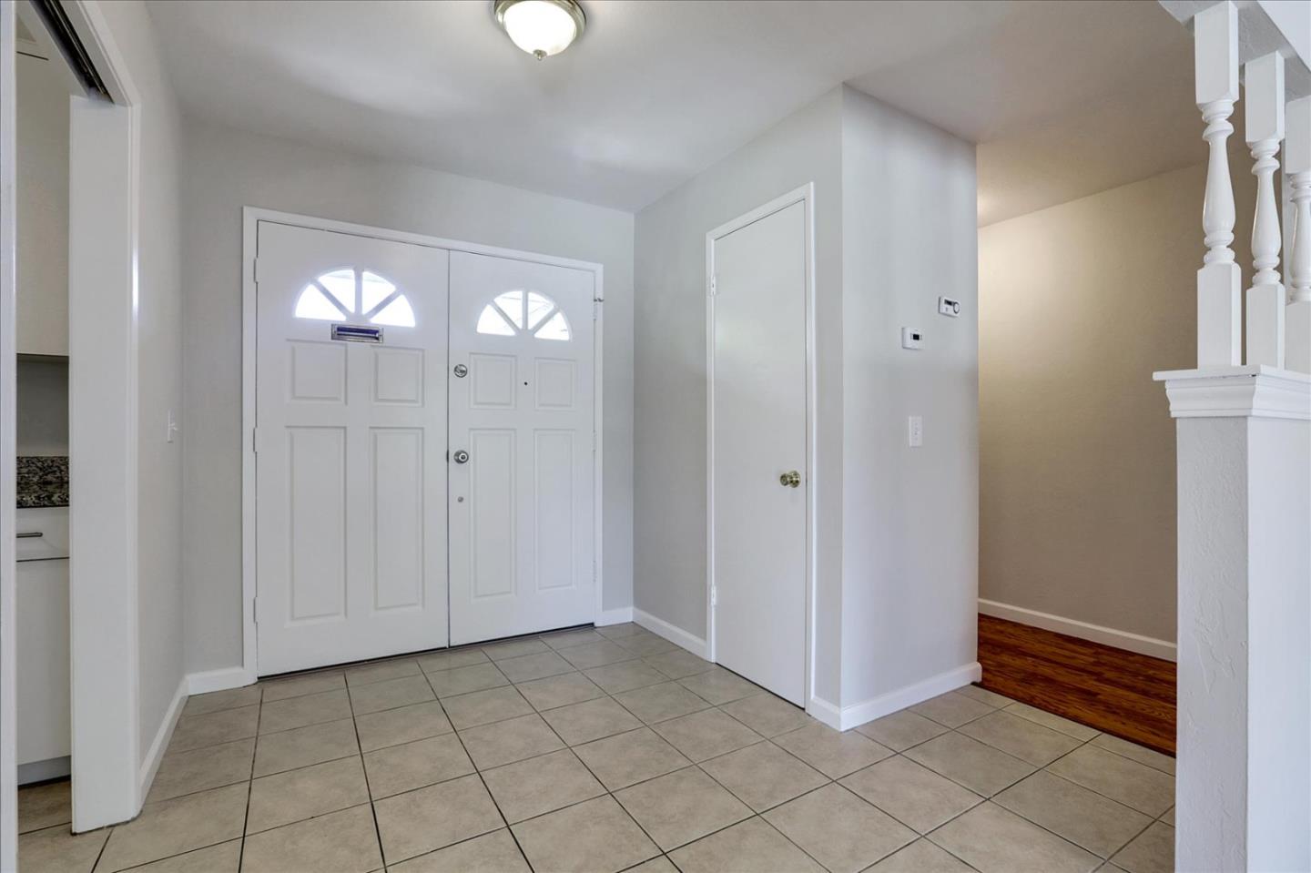 Detail Gallery Image 8 of 50 For 2720 Diericx Dr, Mountain View,  CA 94040 - 4 Beds | 2 Baths