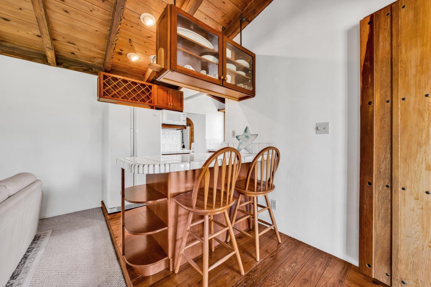 Detail Gallery Image 15 of 75 For 575 Dolores Ave, Half Moon Bay,  CA 94019 - 3 Beds | 3 Baths
