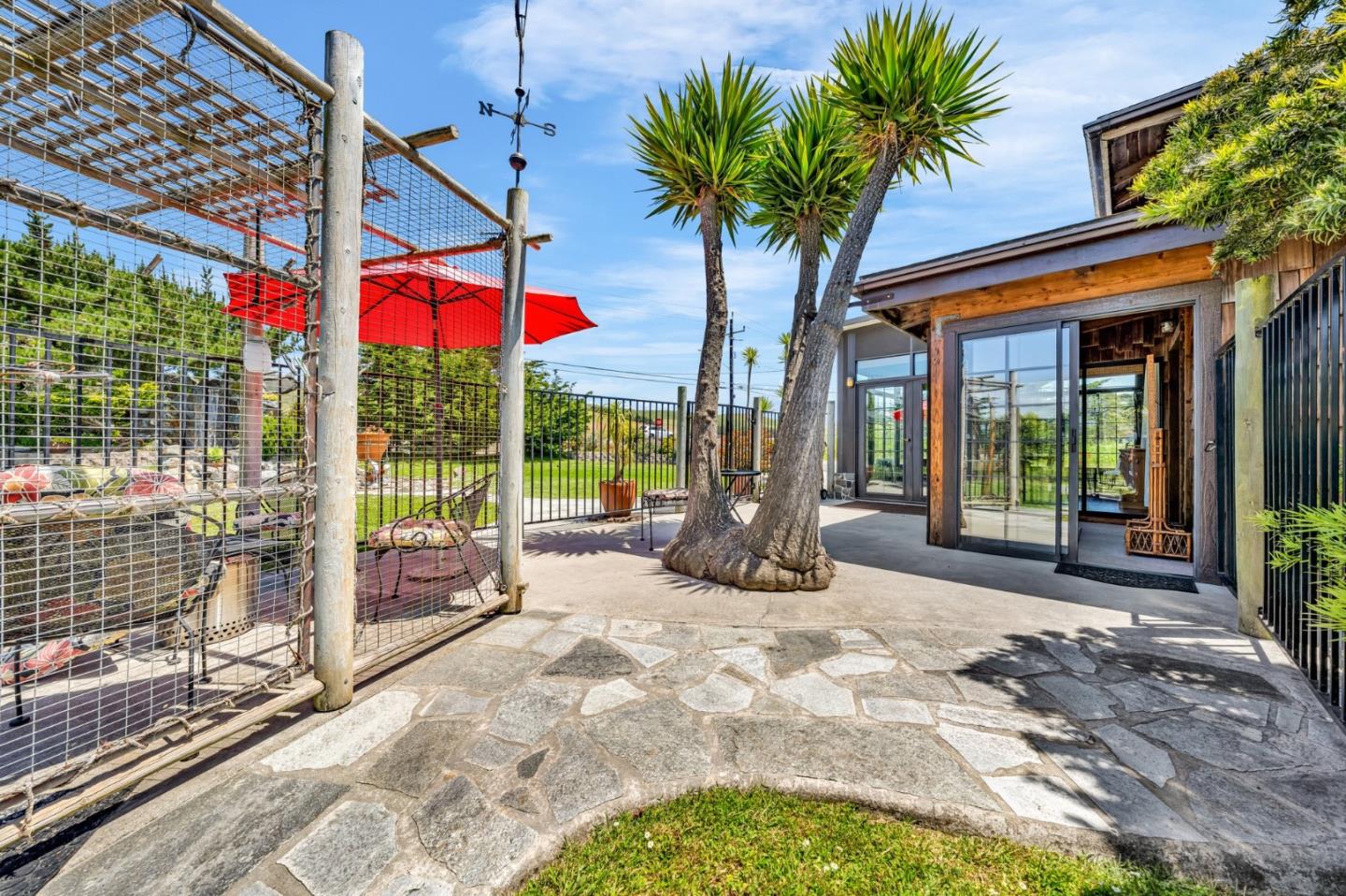 Detail Gallery Image 28 of 75 For 575 Dolores Ave, Half Moon Bay,  CA 94019 - 3 Beds | 3 Baths
