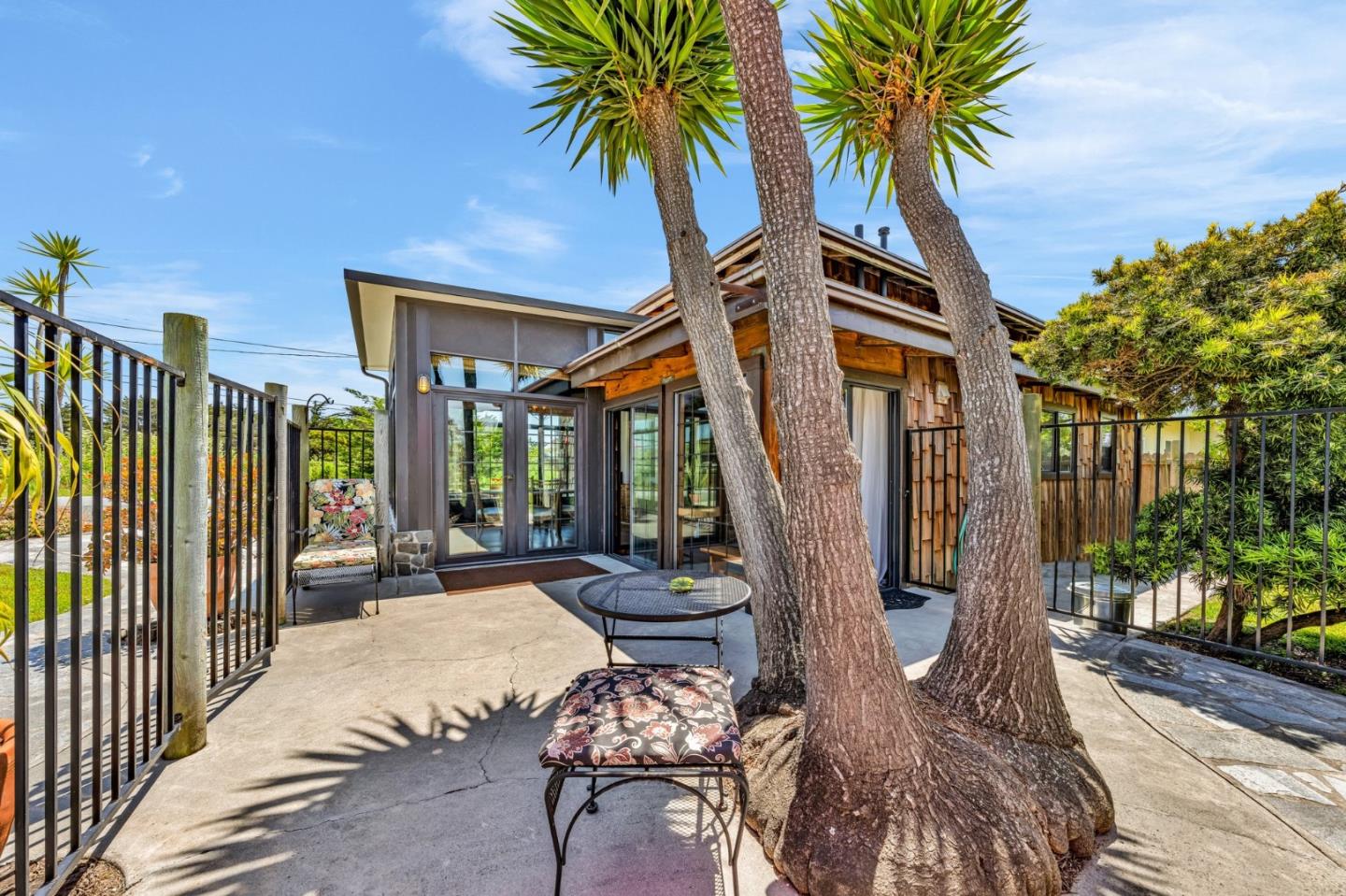 Detail Gallery Image 30 of 75 For 575 Dolores Ave, Half Moon Bay,  CA 94019 - 3 Beds | 3 Baths