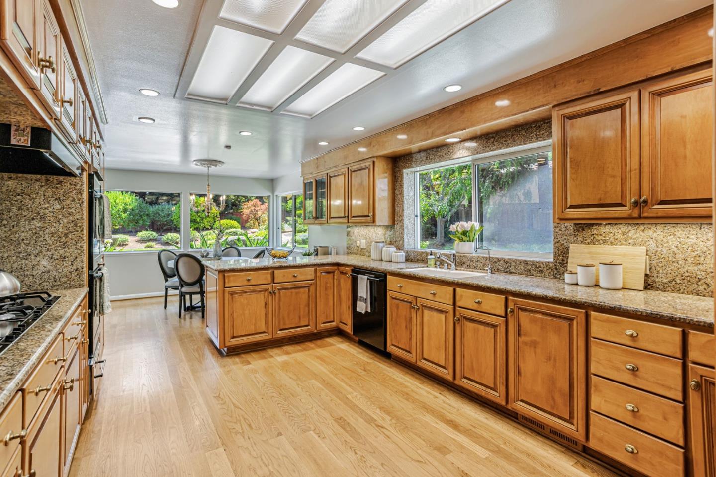 19680 VERSAILLES WAY, SARATOGA, CA 95070  Photo 13