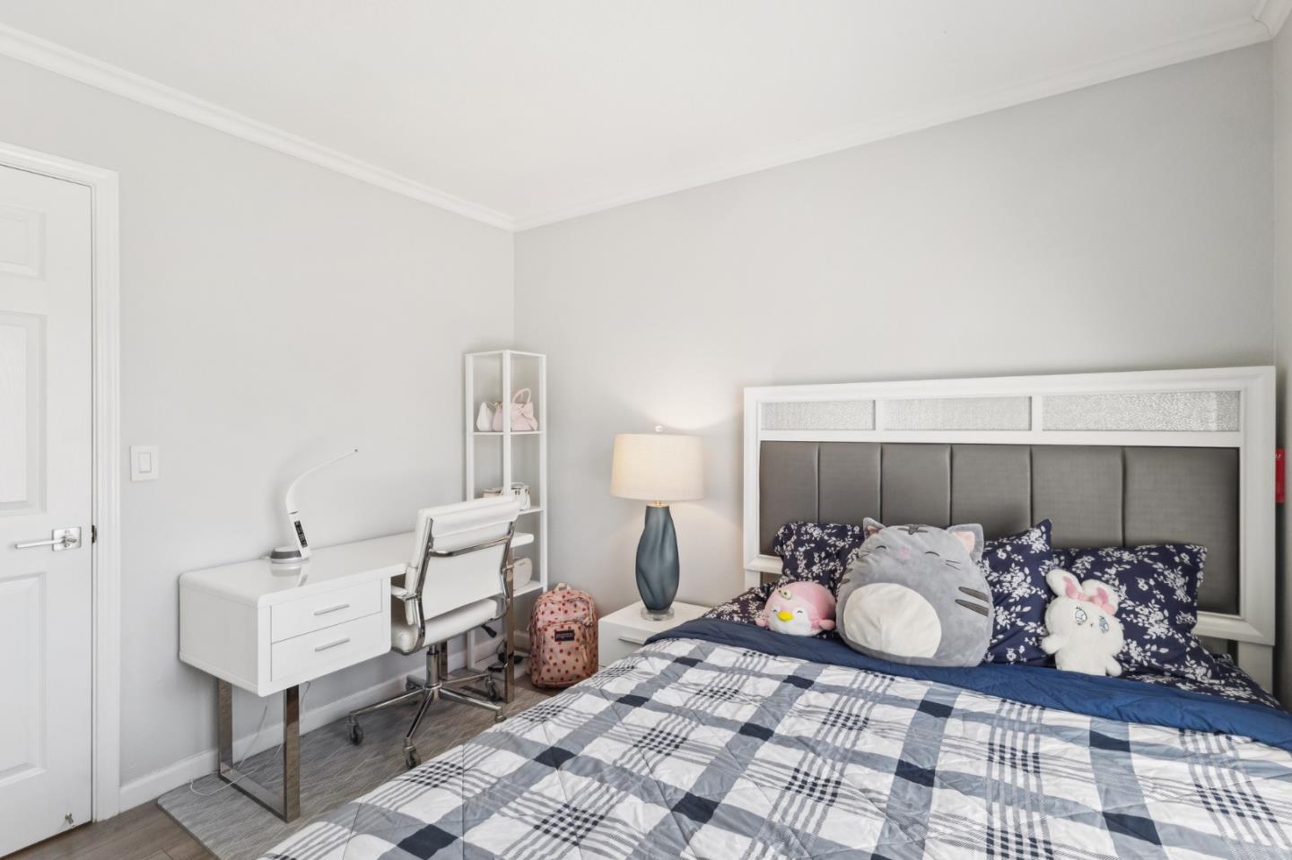 Detail Gallery Image 14 of 28 For 2021 Bridgecastle Ct, San Jose,  CA 95121 - 3 Beds | 2 Baths