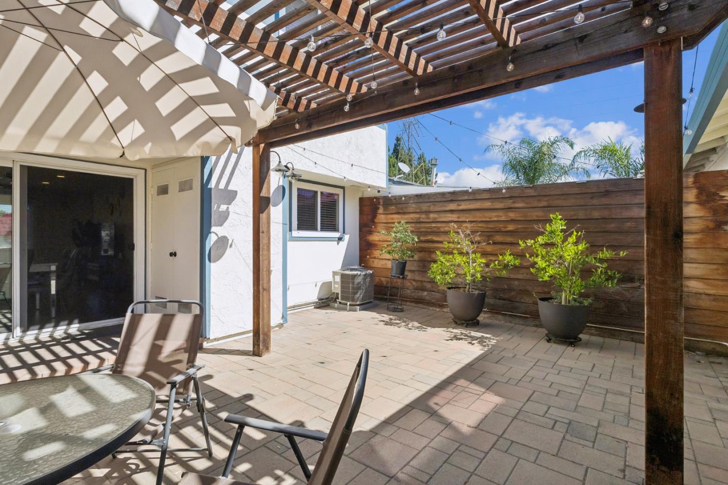 Detail Gallery Image 24 of 28 For 2021 Bridgecastle Ct, San Jose,  CA 95121 - 3 Beds | 2 Baths