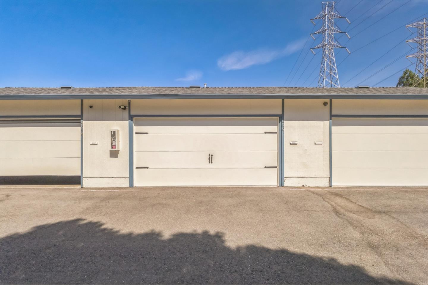 Detail Gallery Image 26 of 28 For 2021 Bridgecastle Ct, San Jose,  CA 95121 - 3 Beds | 2 Baths