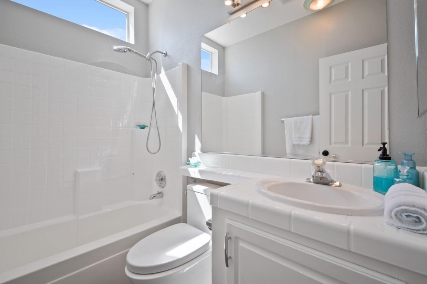 Detail Gallery Image 13 of 29 For 5450 Monterey 54a,  San Jose,  CA 95111 - 3 Beds | 2 Baths
