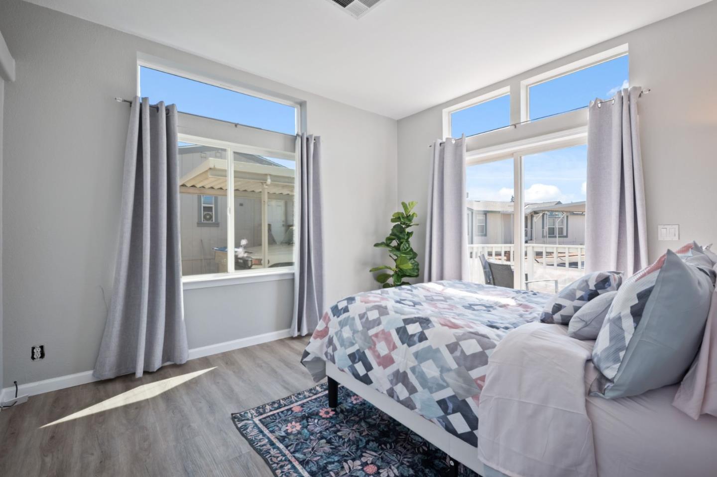 Detail Gallery Image 14 of 29 For 5450 Monterey 54a,  San Jose,  CA 95111 - 3 Beds | 2 Baths