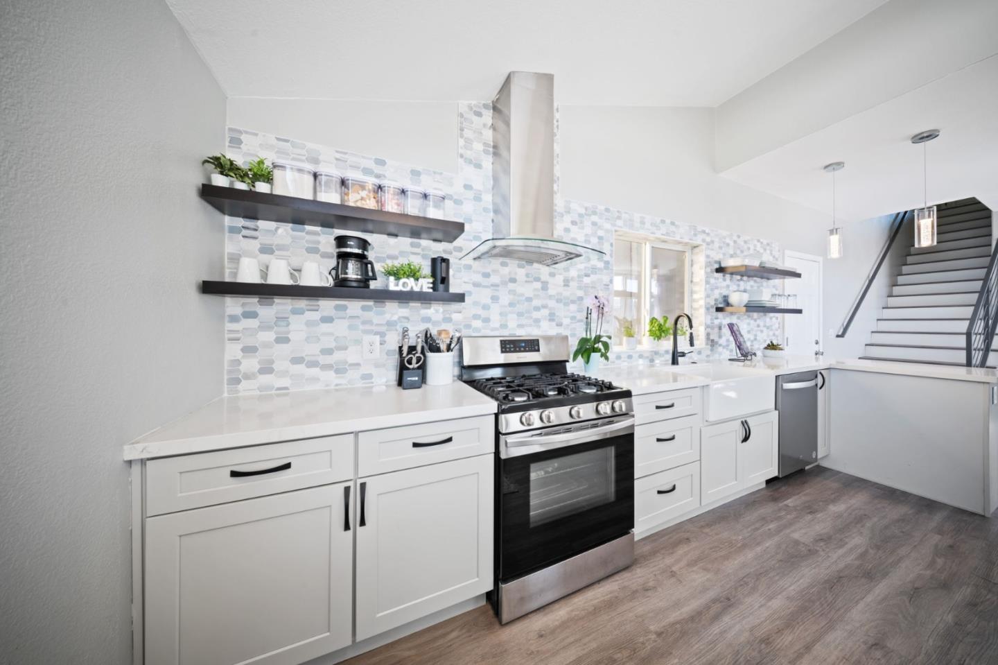 Detail Gallery Image 6 of 29 For 5450 Monterey 54a,  San Jose,  CA 95111 - 3 Beds | 2 Baths