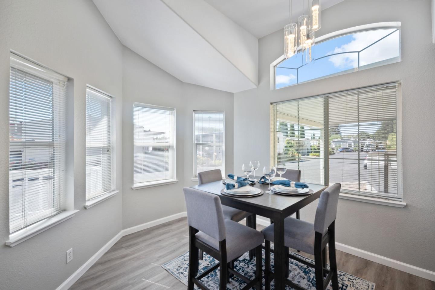 Detail Gallery Image 9 of 29 For 5450 Monterey 54a,  San Jose,  CA 95111 - 3 Beds | 2 Baths