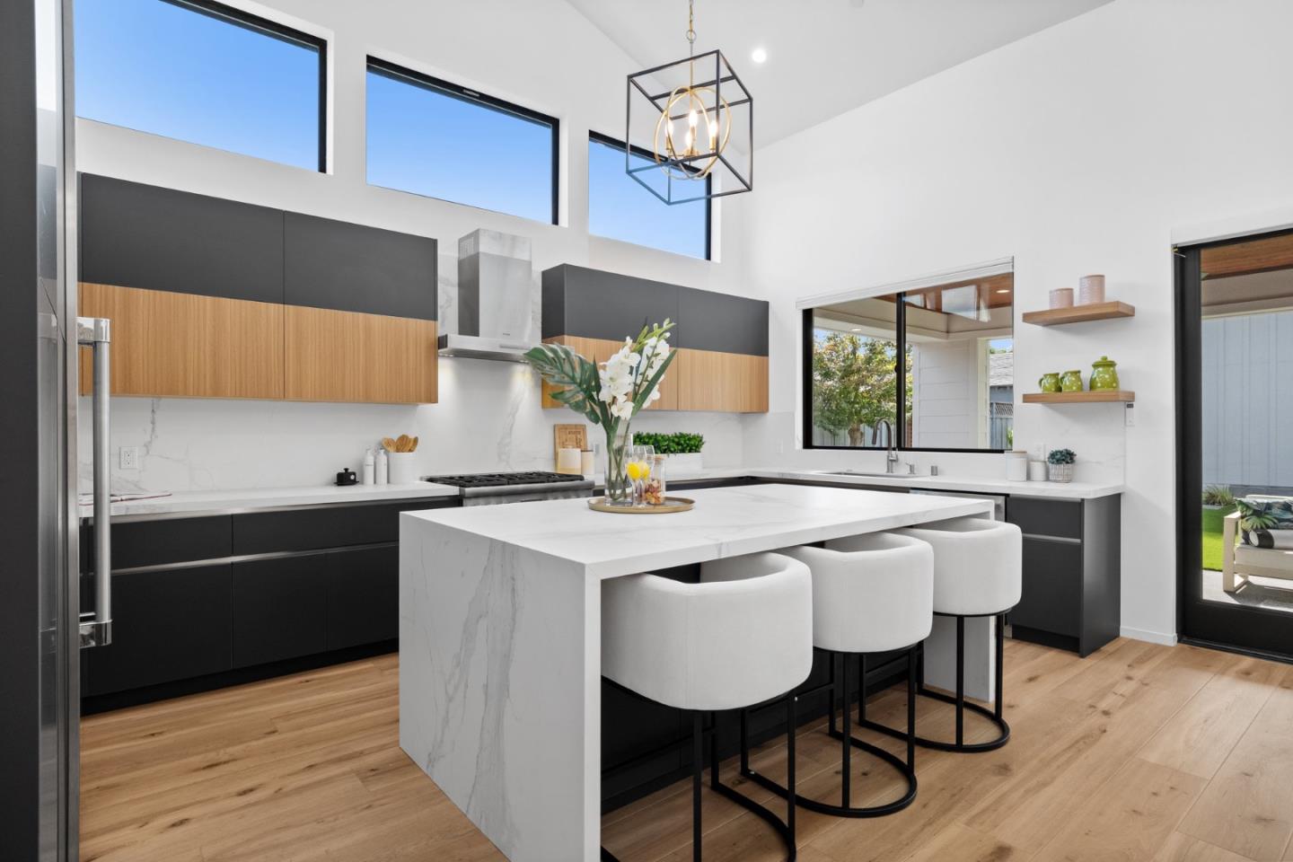 Detail Gallery Image 14 of 49 For 15729 Linda Ave, Los Gatos,  CA 95032 - 4 Beds | 3/1 Baths
