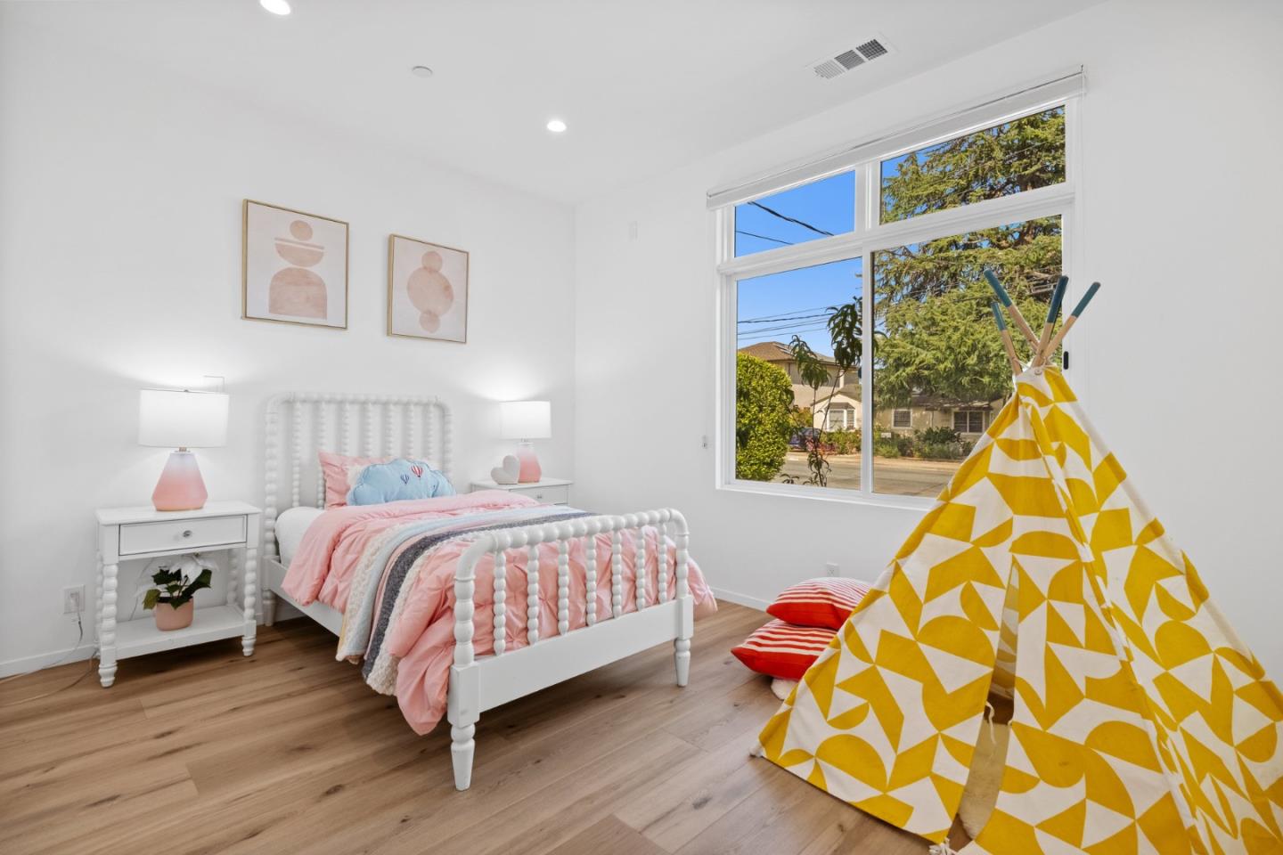 Detail Gallery Image 29 of 49 For 15729 Linda Ave, Los Gatos,  CA 95032 - 4 Beds | 3/1 Baths