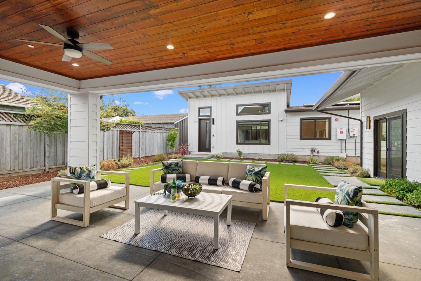 Detail Gallery Image 39 of 49 For 15729 Linda Ave, Los Gatos,  CA 95032 - 4 Beds | 3/1 Baths