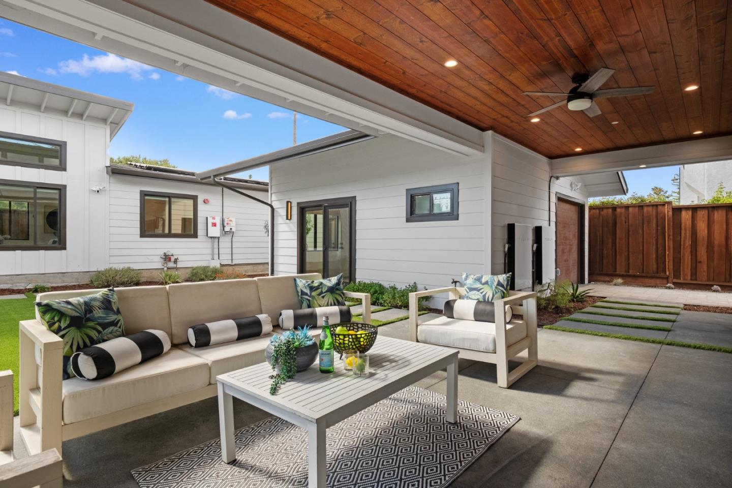 Detail Gallery Image 40 of 49 For 15729 Linda Ave, Los Gatos,  CA 95032 - 4 Beds | 3/1 Baths