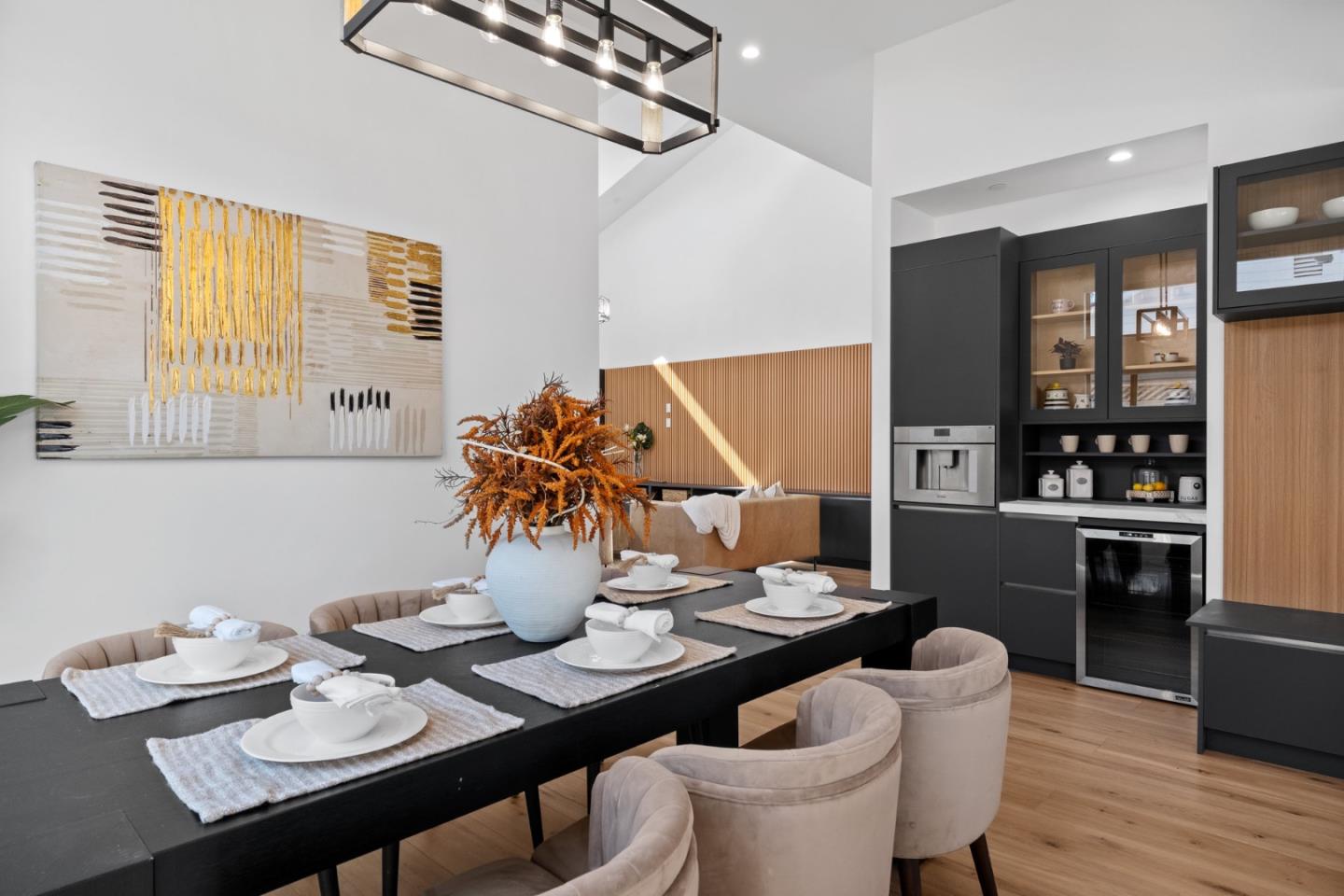 Detail Gallery Image 7 of 49 For 15729 Linda Ave, Los Gatos,  CA 95032 - 4 Beds | 3/1 Baths