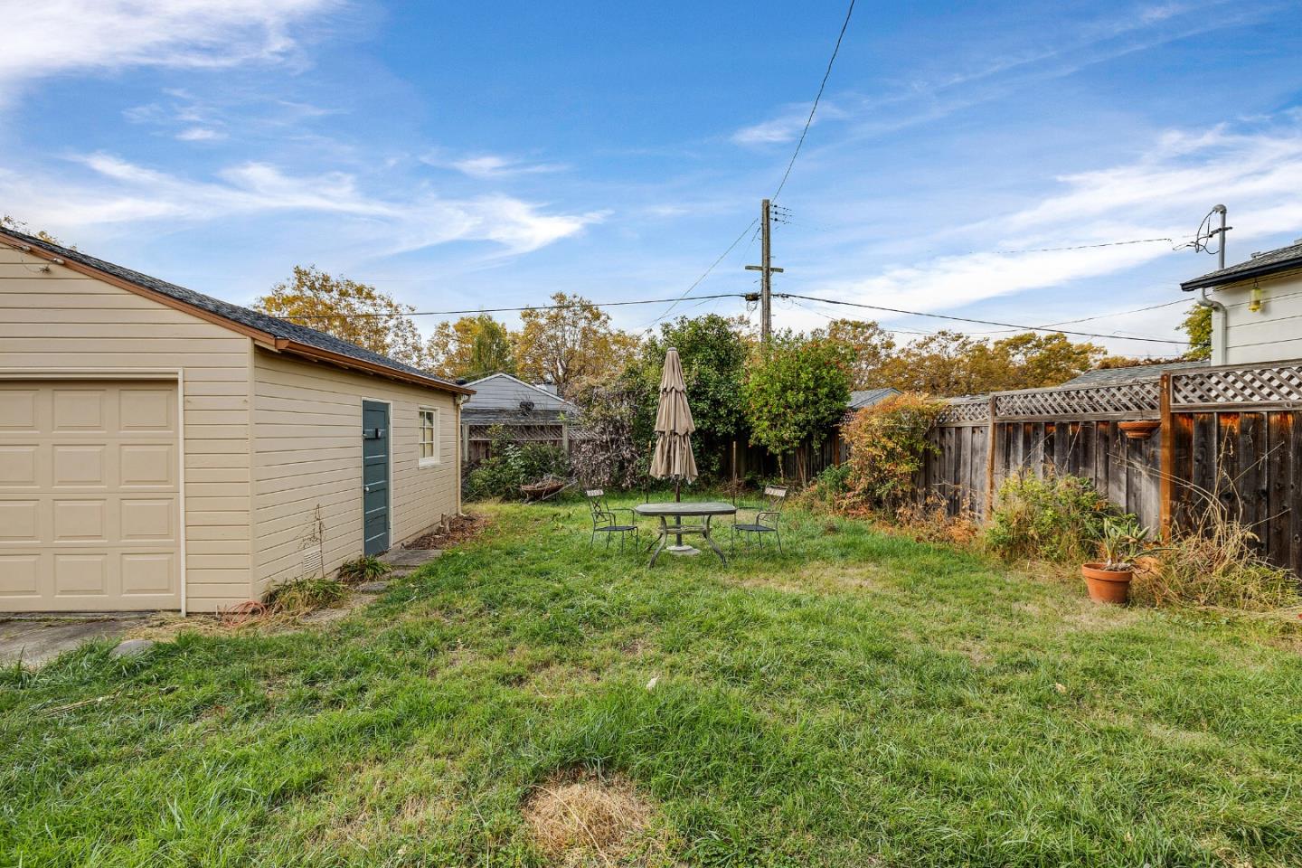 Detail Gallery Image 28 of 31 For 162 Covington St, Oakland,  CA 94605 - 2 Beds | 1 Baths