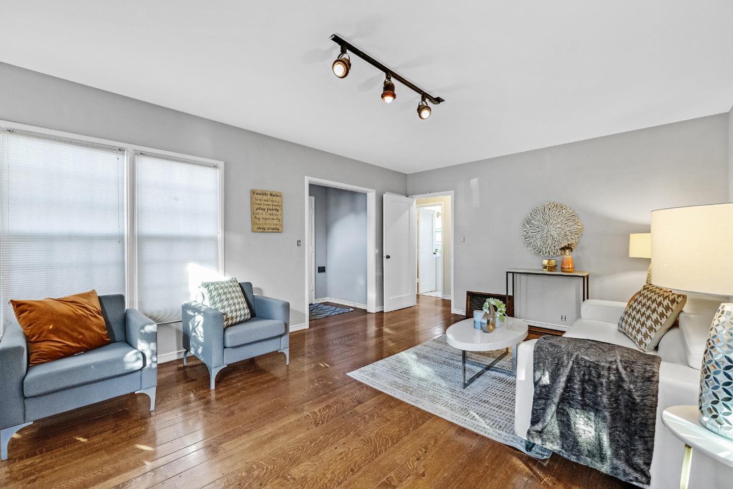 Detail Gallery Image 7 of 31 For 162 Covington St, Oakland,  CA 94605 - 2 Beds | 1 Baths