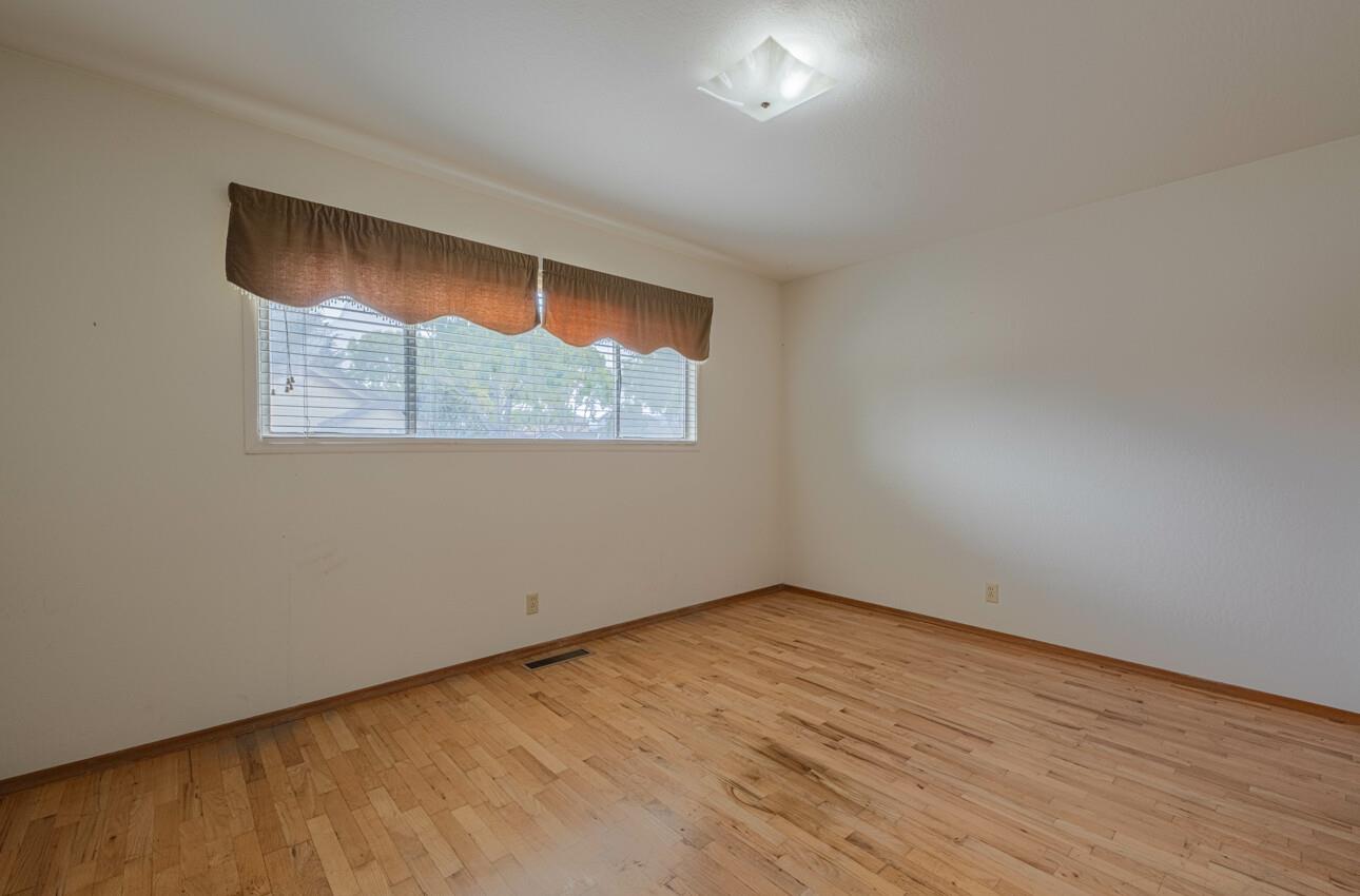 Detail Gallery Image 24 of 34 For 786 Bellarmine Dr, Salinas,  CA 93901 - 4 Beds | 2 Baths
