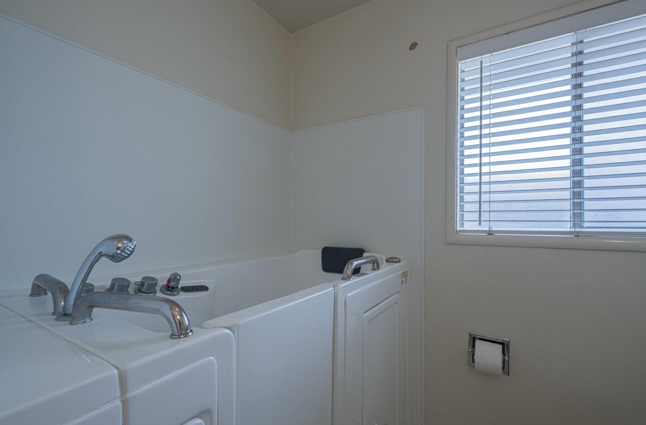 Detail Gallery Image 31 of 34 For 786 Bellarmine Dr, Salinas,  CA 93901 - 4 Beds | 2 Baths