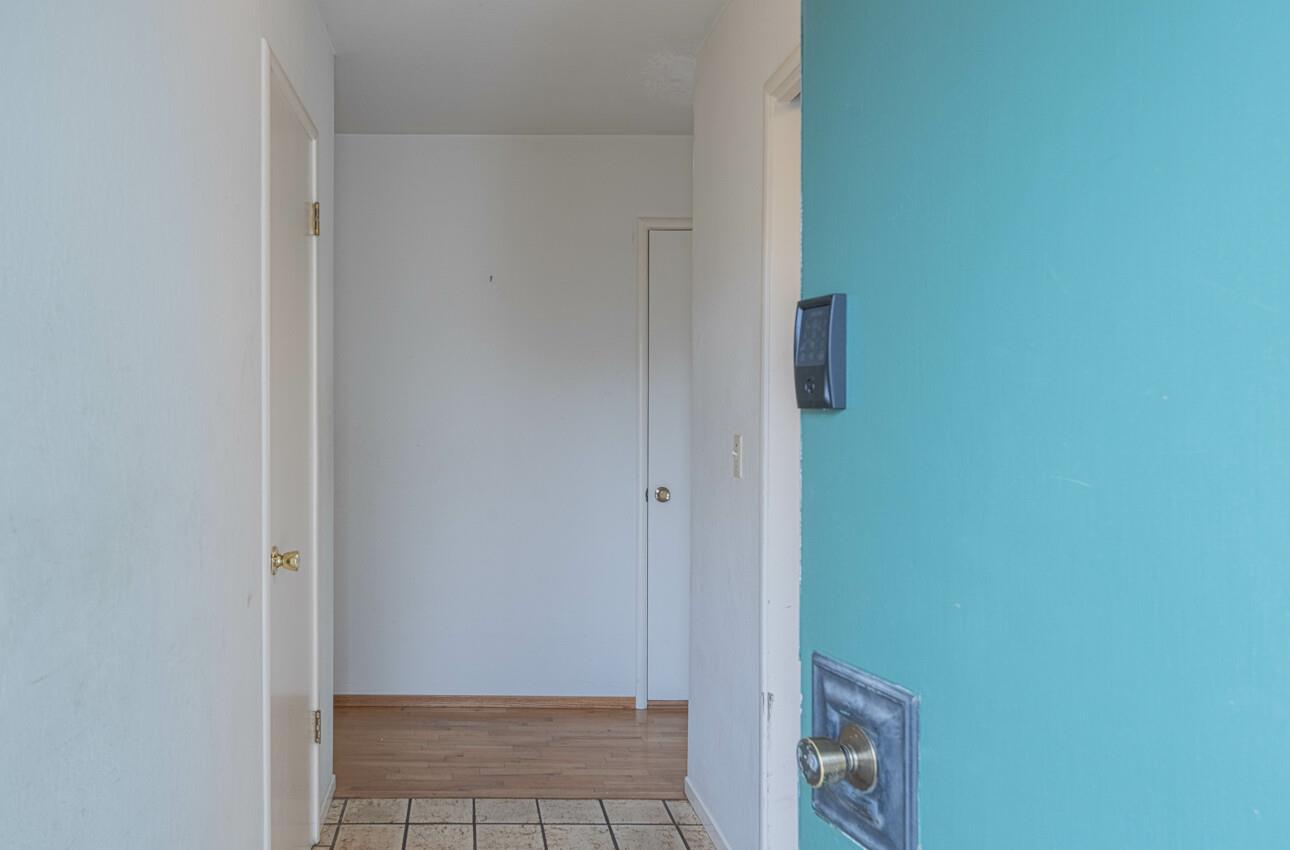 Detail Gallery Image 4 of 34 For 786 Bellarmine Dr, Salinas,  CA 93901 - 4 Beds | 2 Baths