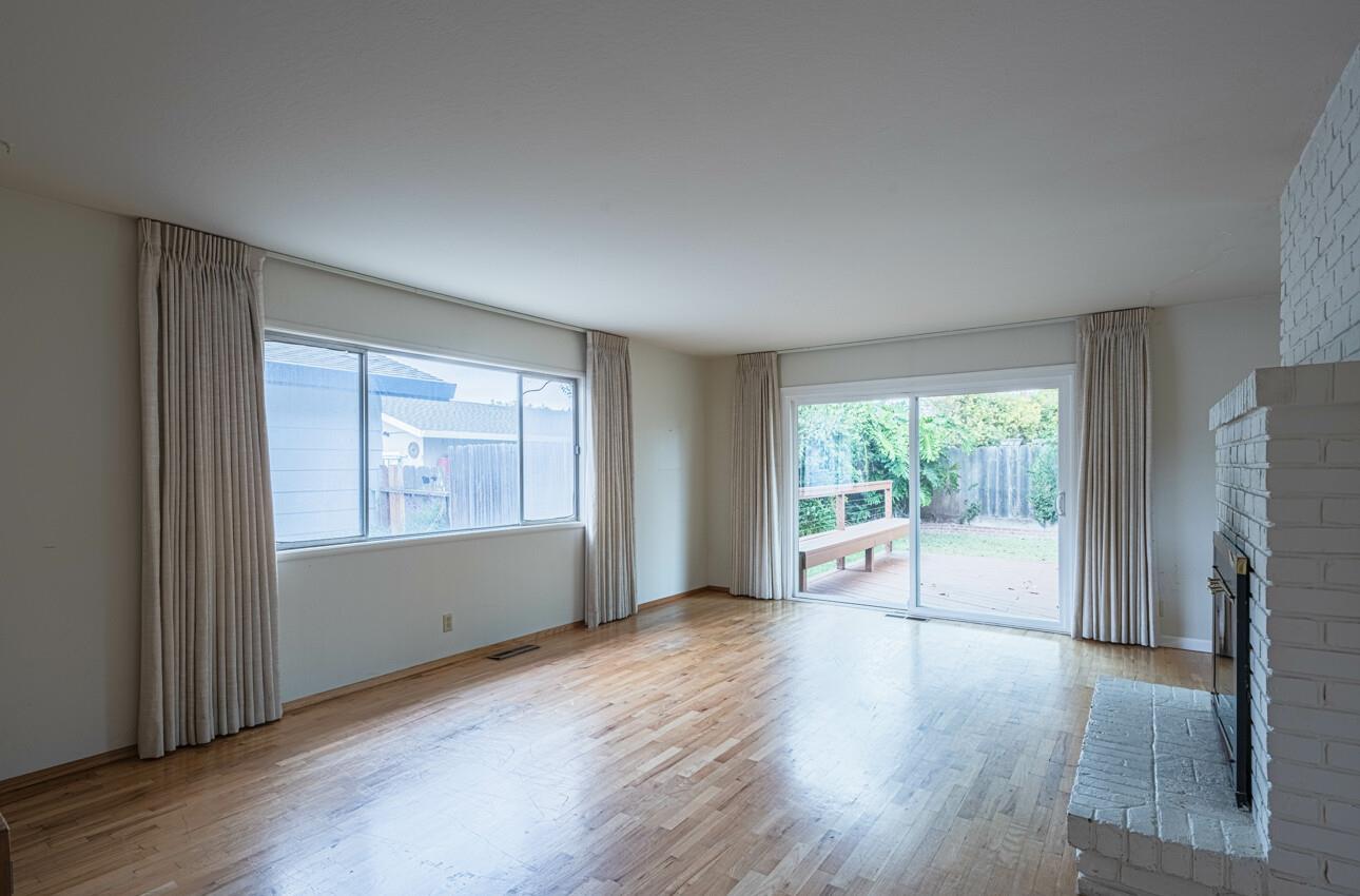 Detail Gallery Image 6 of 34 For 786 Bellarmine Dr, Salinas,  CA 93901 - 4 Beds | 2 Baths