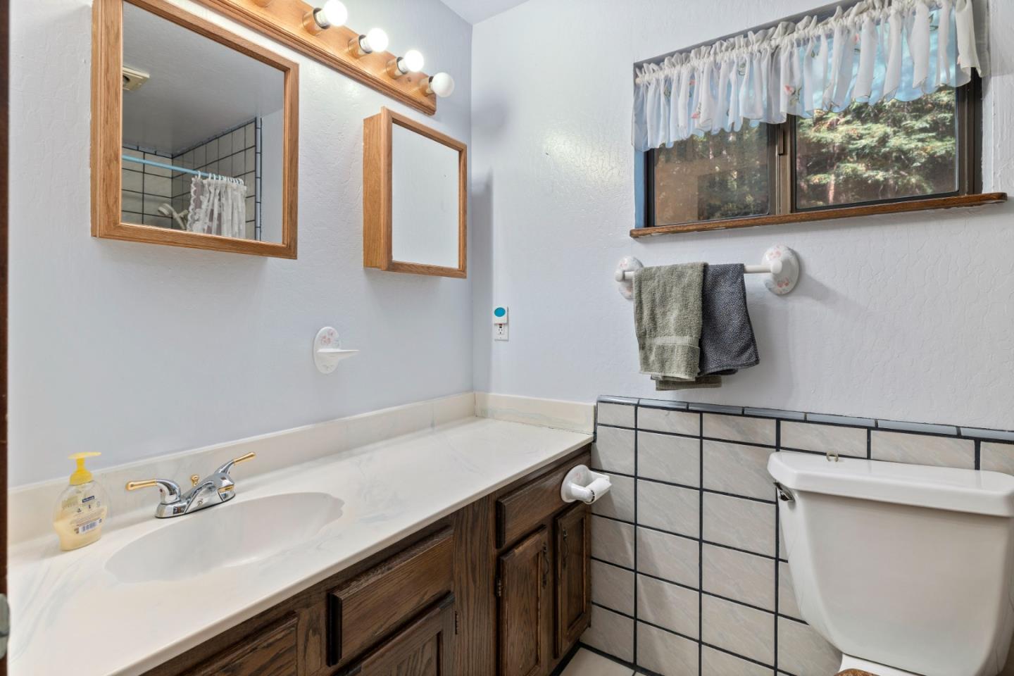 Detail Gallery Image 15 of 35 For 225 White Rock Rd, Los Gatos,  CA 95033 - 3 Beds | 2 Baths