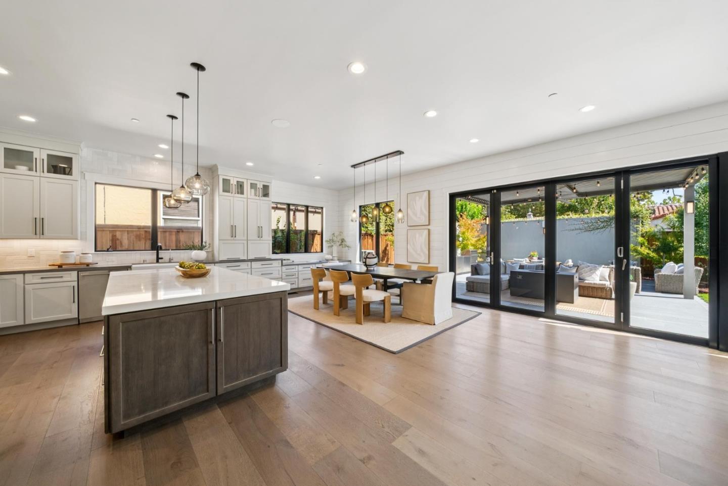Detail Gallery Image 11 of 90 For 898 Jansen Ave, San Jose,  CA 95125 - 6 Beds | 5/1 Baths