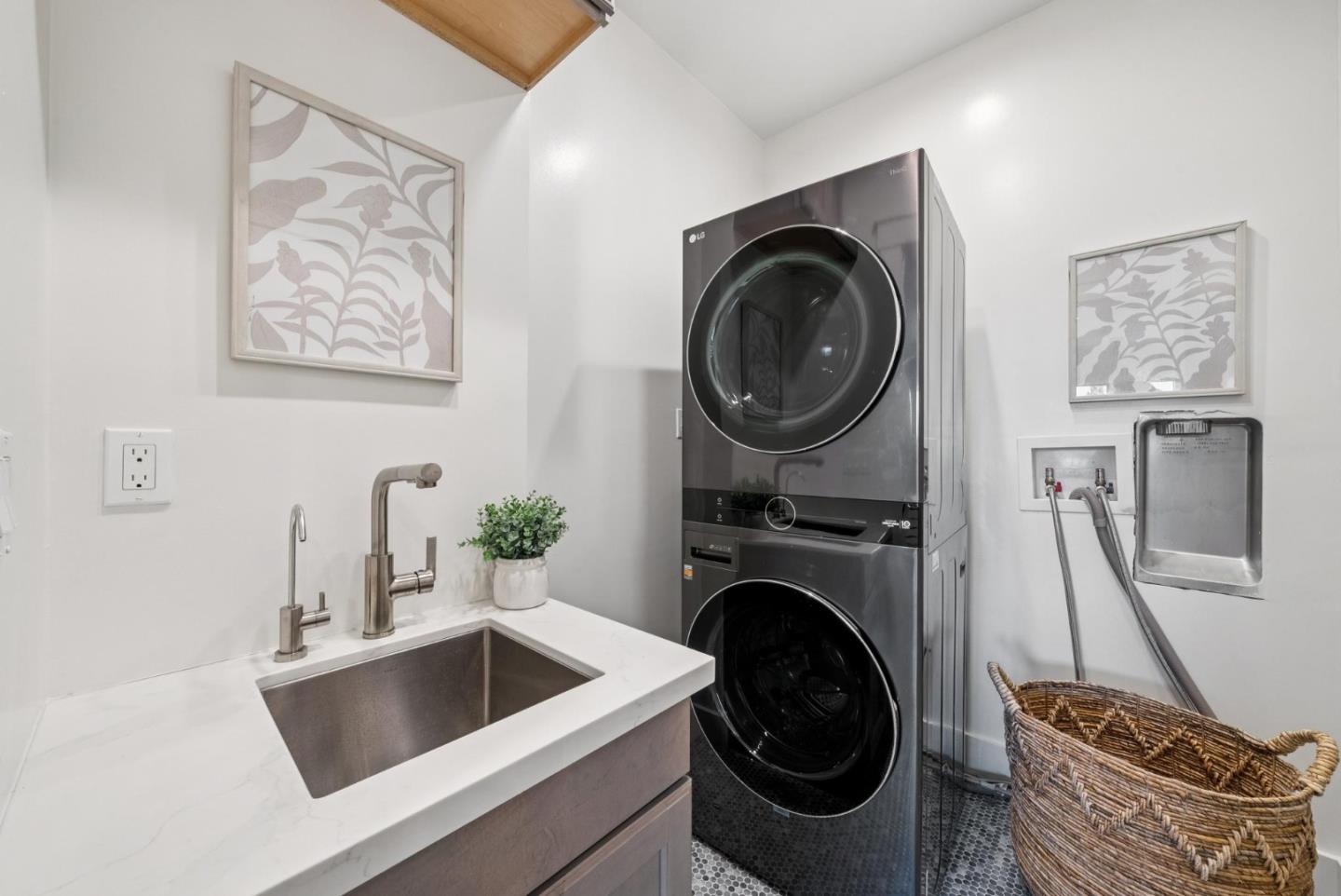 Detail Gallery Image 52 of 90 For 898 Jansen Ave, San Jose,  CA 95125 - 6 Beds | 5/1 Baths