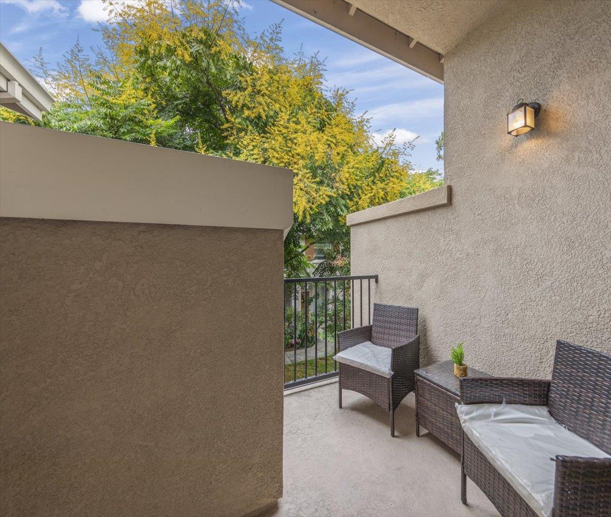 Detail Gallery Image 12 of 34 For 1083 Esparanza Way, San Jose,  CA 95138 - 1 Beds | 1/1 Baths