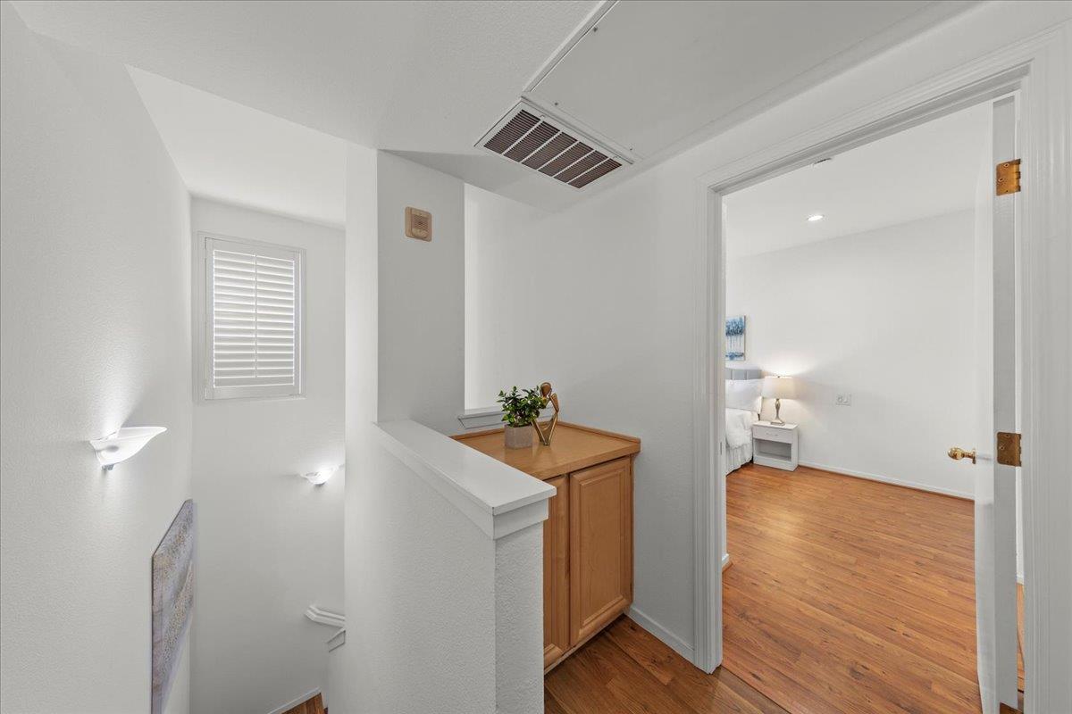 Detail Gallery Image 13 of 34 For 1083 Esparanza Way, San Jose,  CA 95138 - 1 Beds | 1/1 Baths