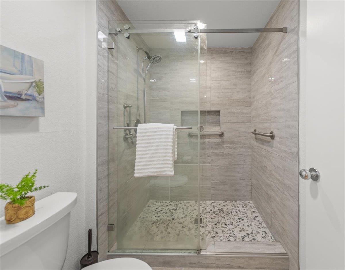 Detail Gallery Image 18 of 34 For 1083 Esparanza Way, San Jose,  CA 95138 - 1 Beds | 1/1 Baths
