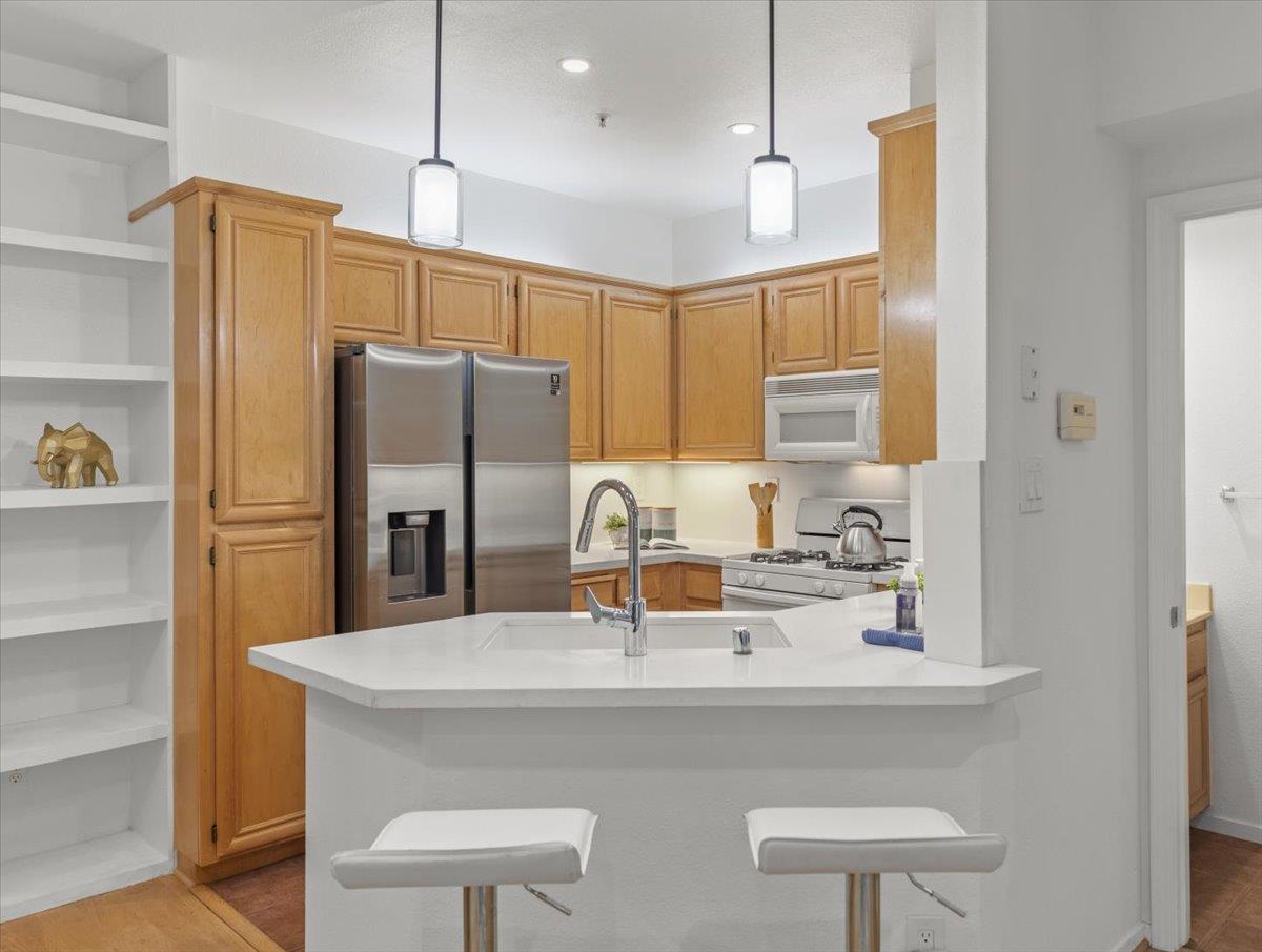 Detail Gallery Image 5 of 34 For 1083 Esparanza Way, San Jose,  CA 95138 - 1 Beds | 1/1 Baths