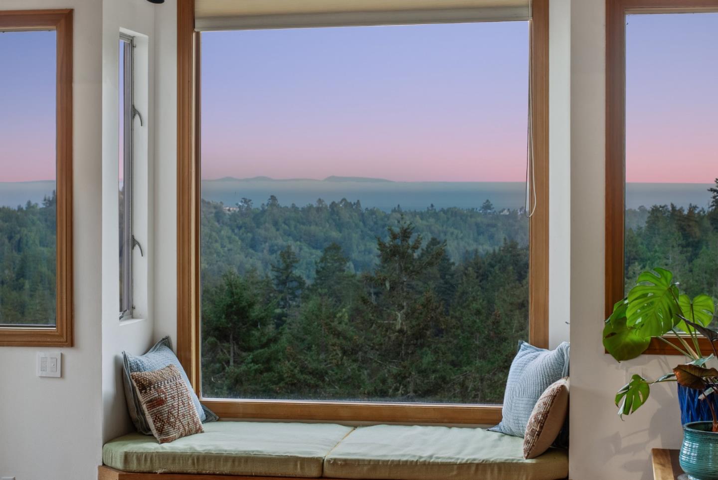 Detail Gallery Image 8 of 42 For 540 Olaughlin Rd, Santa Cruz,  CA 95065 - 3 Beds | 2 Baths