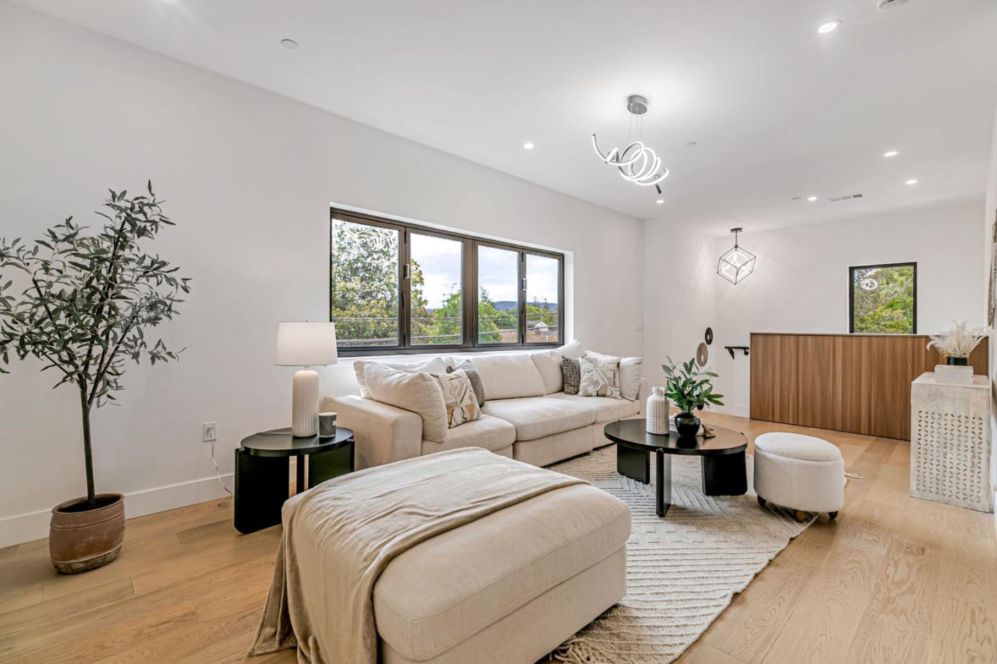 Detail Gallery Image 15 of 53 For 665 Hawthorne Ave, Campbell,  CA 95008 - 5 Beds | 5 Baths